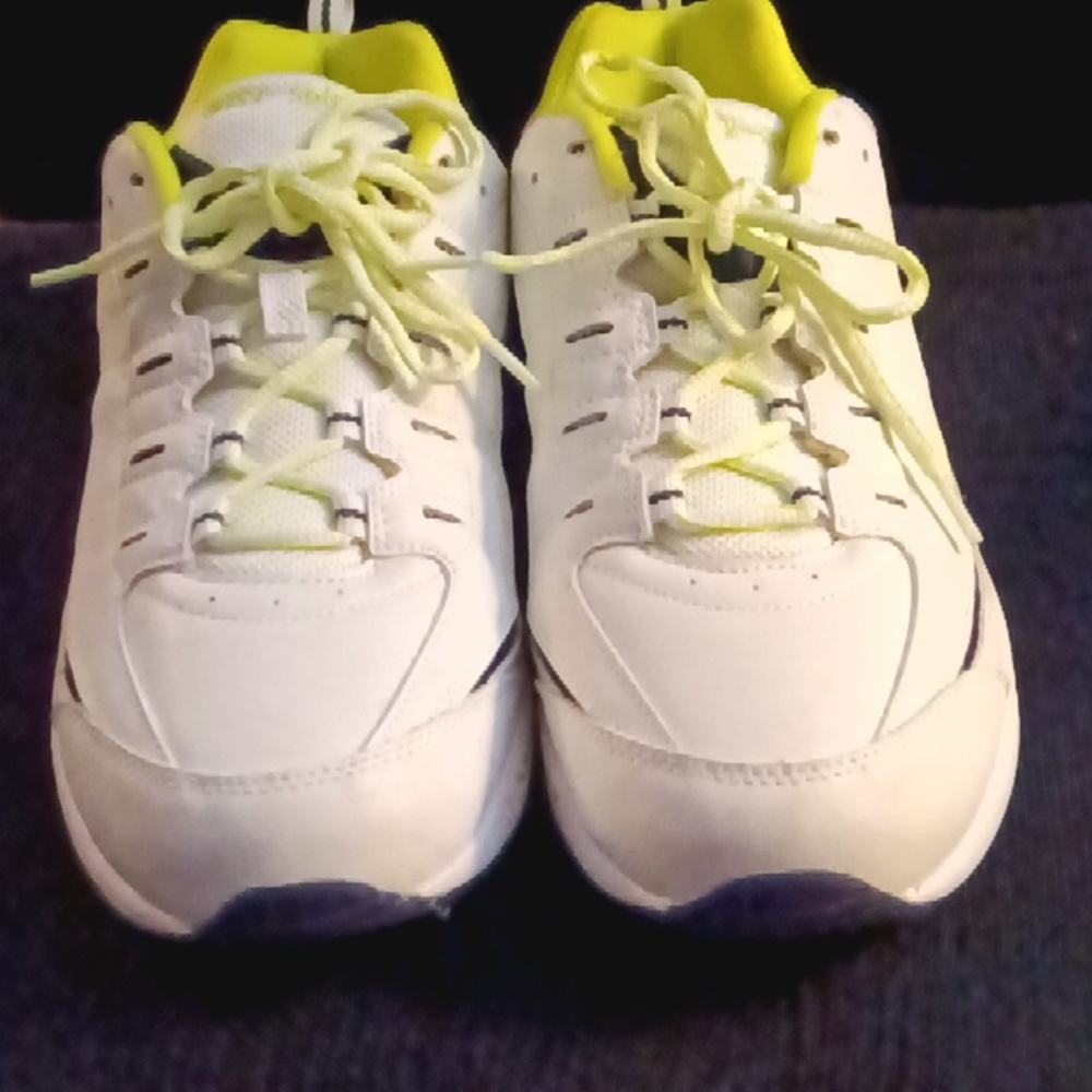 Easy Spirit Women's Romy Walking Tennis Shoes